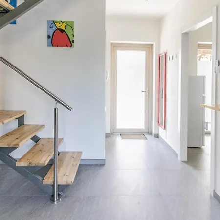 A 100mt Dalla Holiday home *